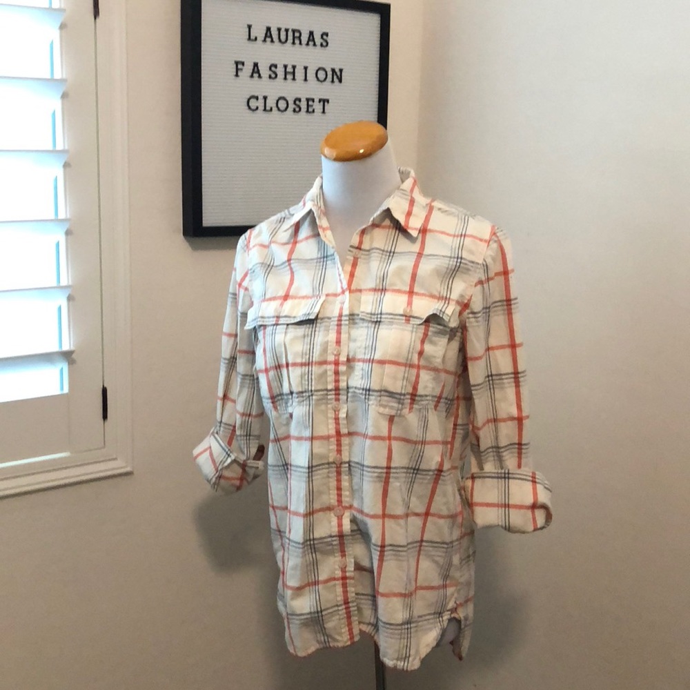 Banana Republic button down shirt Small